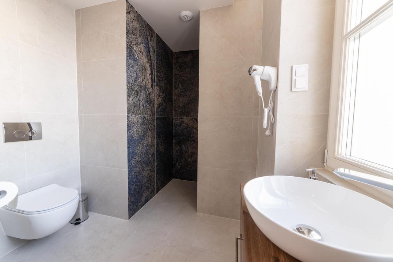 Milu Apartments Sebastiana Краков Экстерьер фото